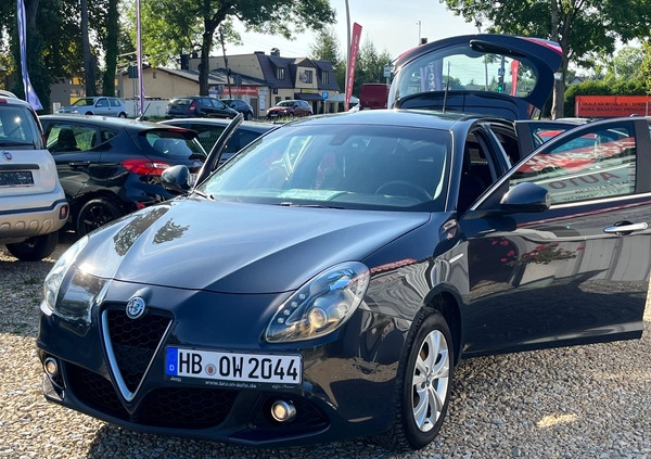 Alfa Romeo Giulietta cena 50900 przebieg: 128400, rok produkcji 2016 z Hajnówka małe 211